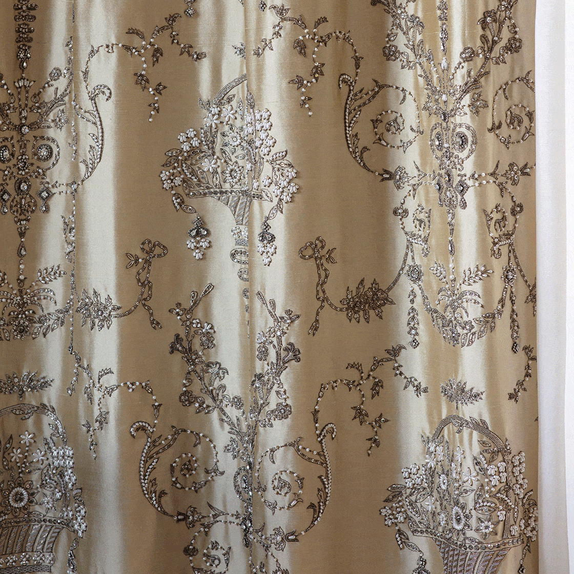 Capriccio on Silk Cameo Capriccio on Silk Cameo
