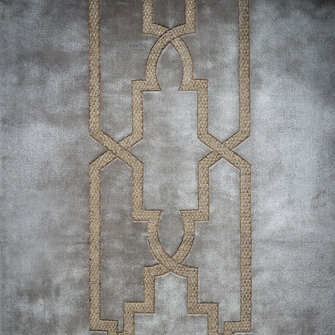 Aida embroidery on Capri silk velvet - Argent Aida embroidery on Capri silk velvet - Argent