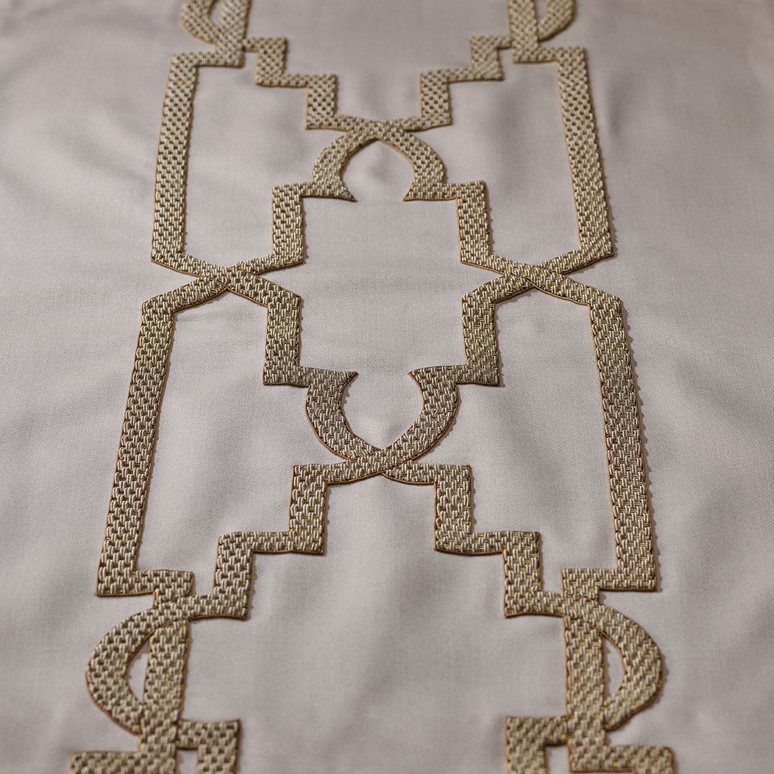 Aida embroidery on Eriskay Wool - Cloud Aida embroidery on Eriskay Wool - Cloud