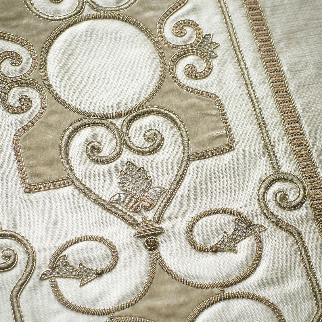 Cordoba embroidery on Lagan silk - Parmasan - Beaumont & Fletcher