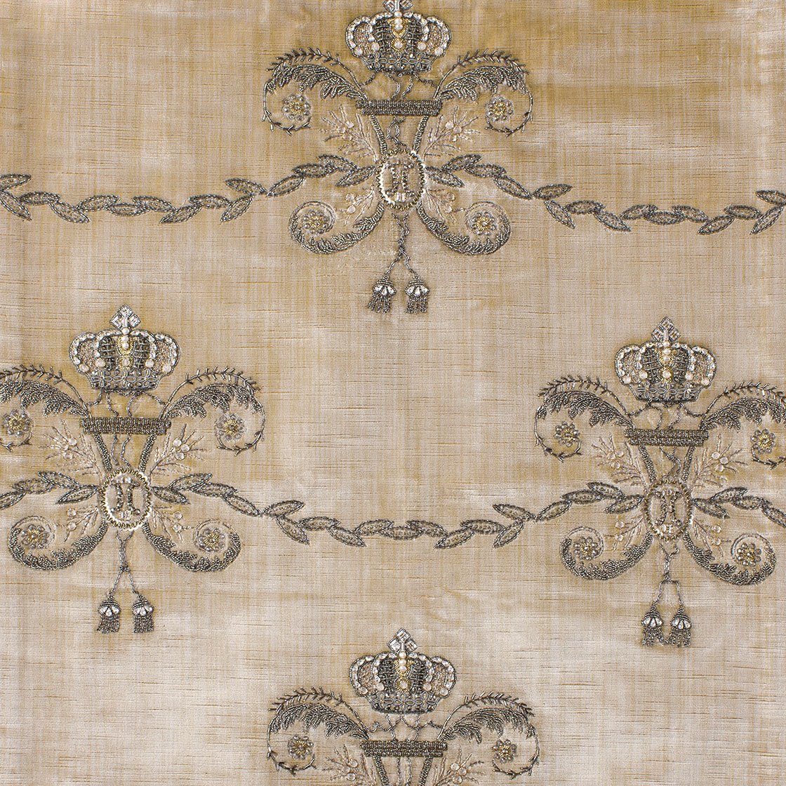 Imperatore embroidery on Como silk velvet - Biscuit