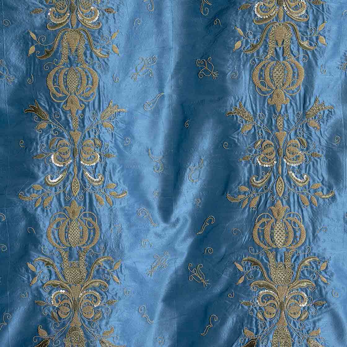Zola embroidery in Duchess silk - Cornflower Zola embroidery in Duchess silk - Cornflower