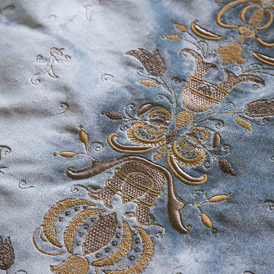 Zola  embroidery in Capri Silk Velvet - Nankin