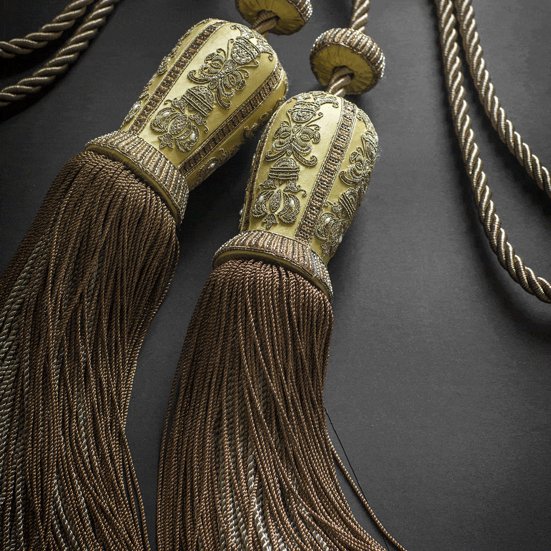 Mirabelle tie back in Boyne silk - Mirabelle - Beaumont & Fletcher Mirabelle tie back in Boyne silk - Mirabelle - Beaumont & Fletcher
