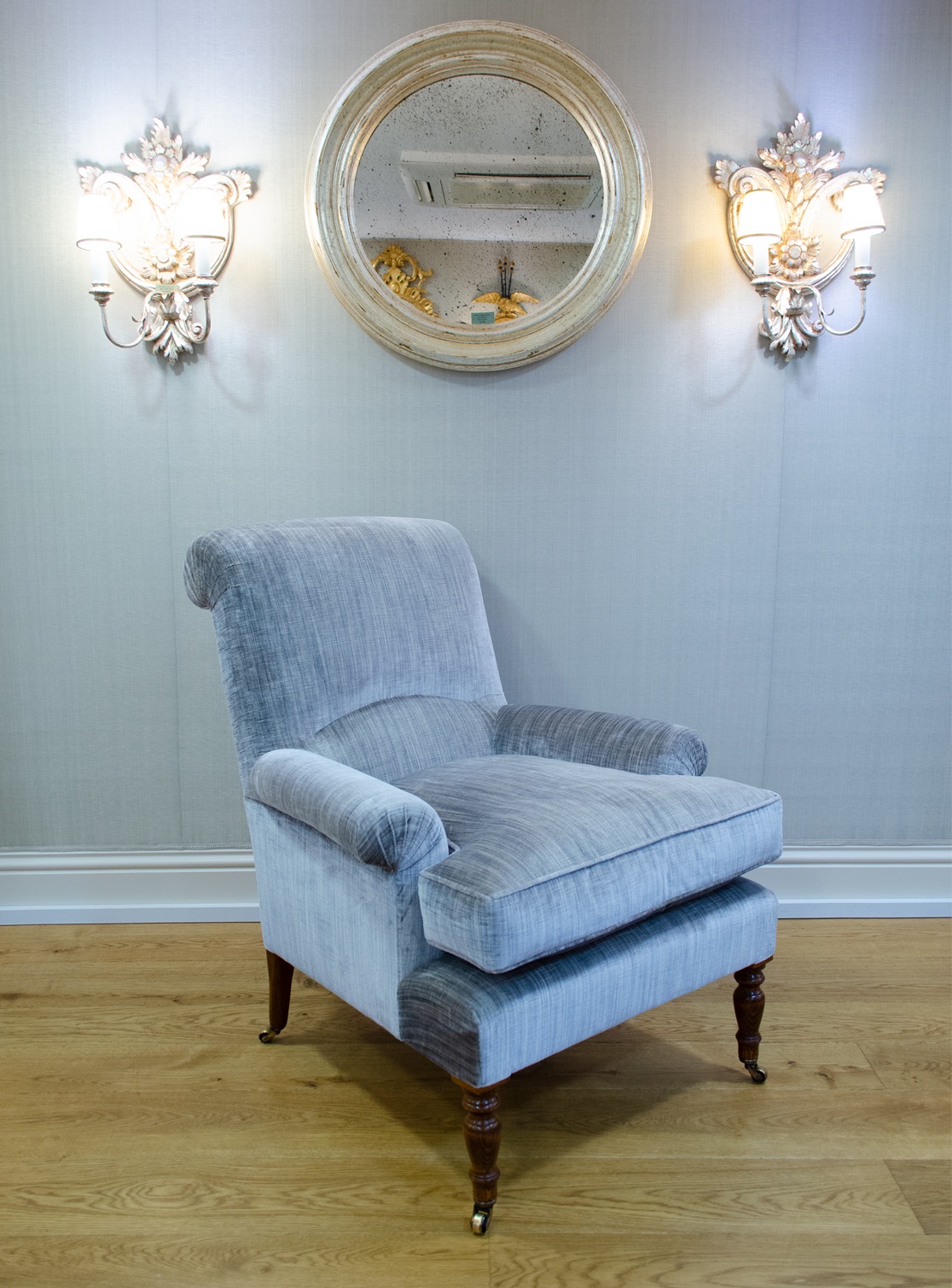 Bennett chair in Como silk velvet - Sage - Beaumont & Fletcher
