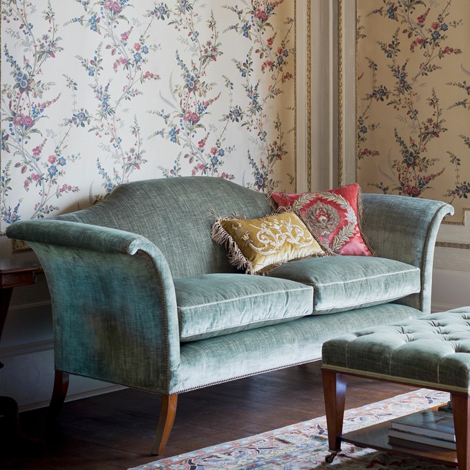 Clarence sofa in Como silk velvet - Moss