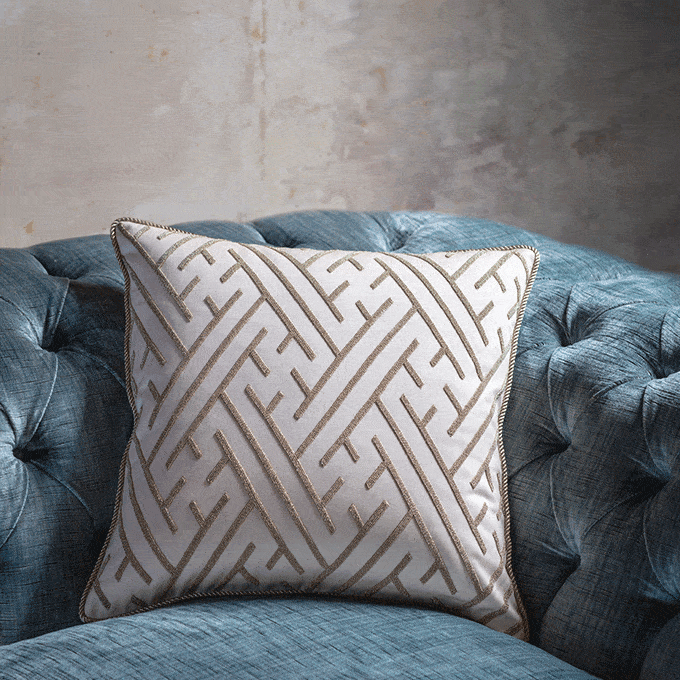 Elektra cushion - Beaumont & Fletcher