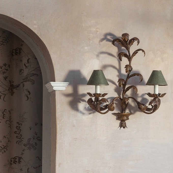 Verona wall light in Wrought iron