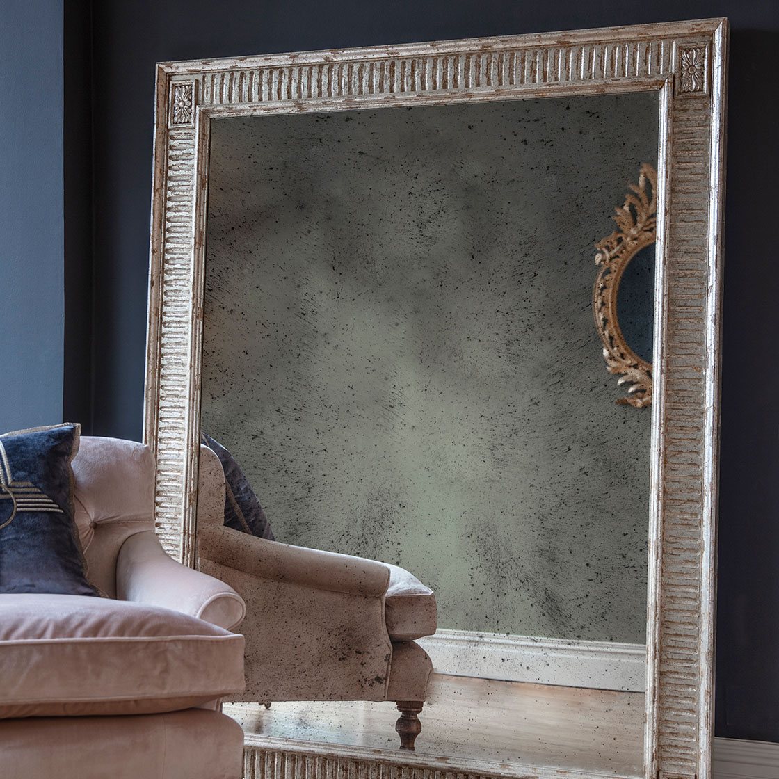 Fluted mirror in Distressed silver - Beaumont & Fletcher