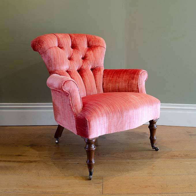 Victorian chair in Como - Pompeiian red