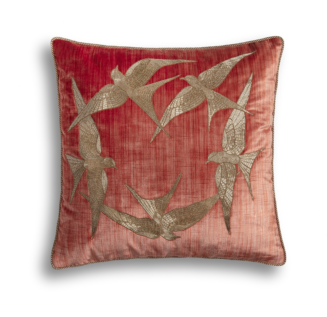 Elvira cushion in Como silk velvet - Pompeiian red - Beaumont & Fletcher