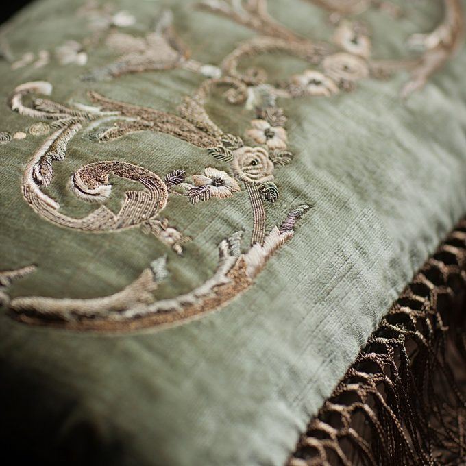 Thalia cushion in Como silk velvet- Fern