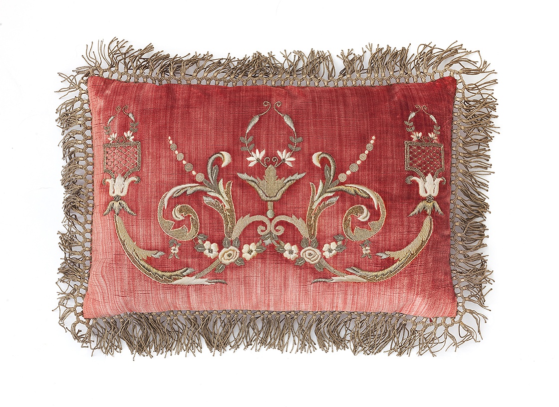 Thalia cushion in Como silk velvet- Pompeiian red - Beaumont & Fletcher