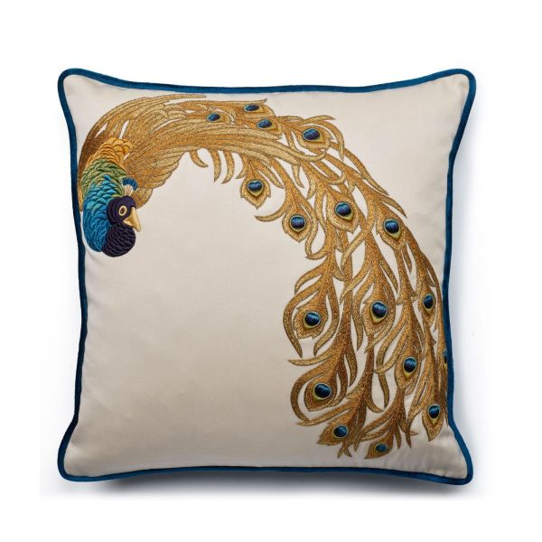 Pavo Cushion