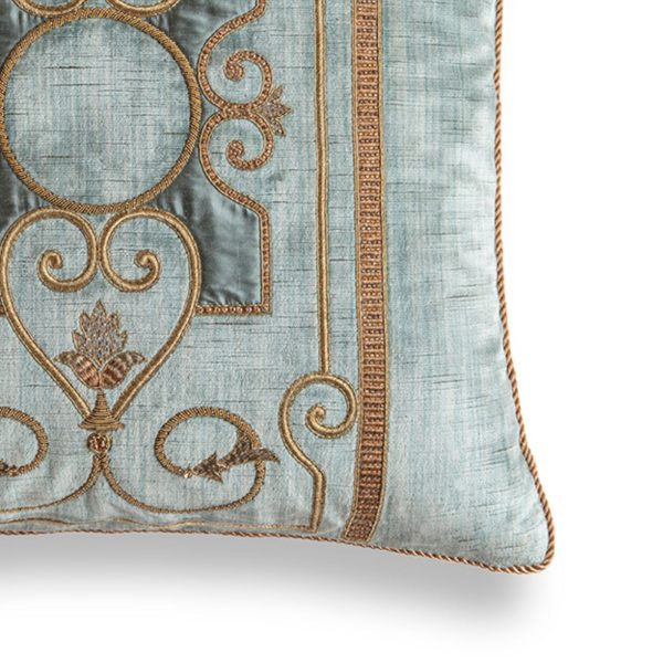 Cordoba cushion in Como silk velvet - Teal