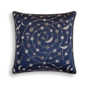 Boccaccio cushion in Eriskay wool - Ink