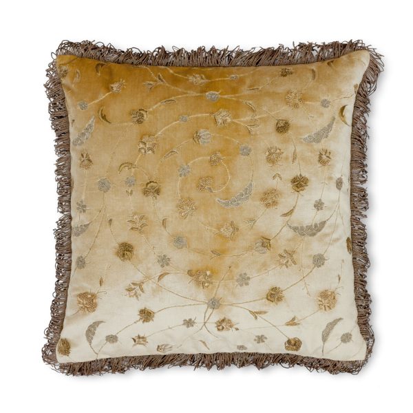 Boccaccio cushion in Capri silk velvet - Almond