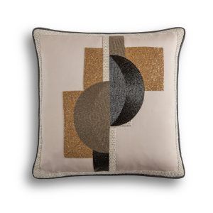 Piet cushion in Eriskay wool - Pebble with black silk piping