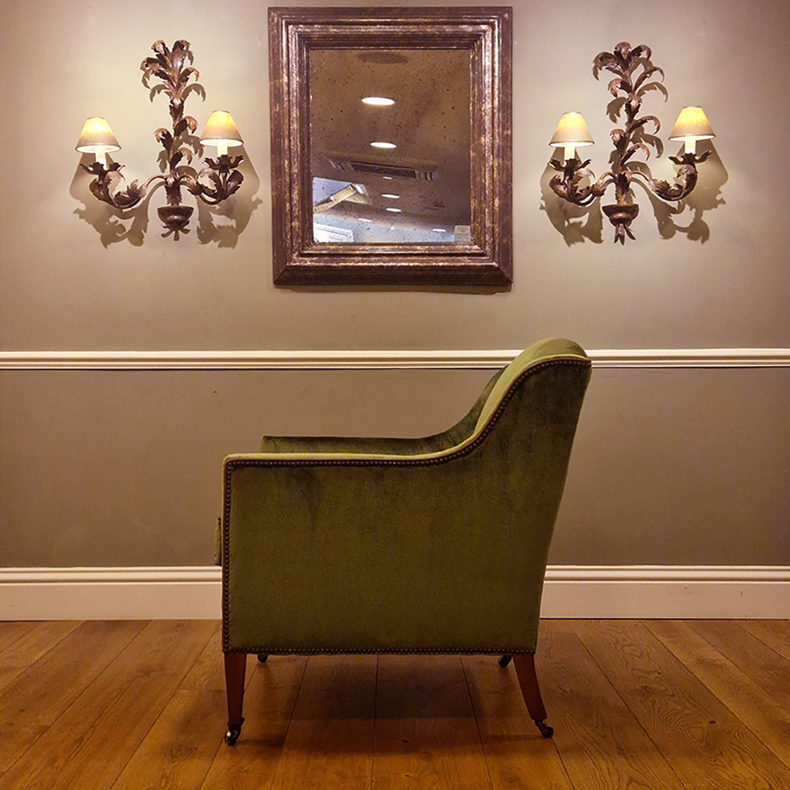 Edgar chair Capri silk velvet - Georgian green