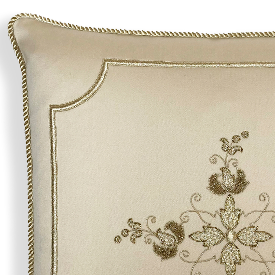 Cellini cushion - Beaumont & Fletcher