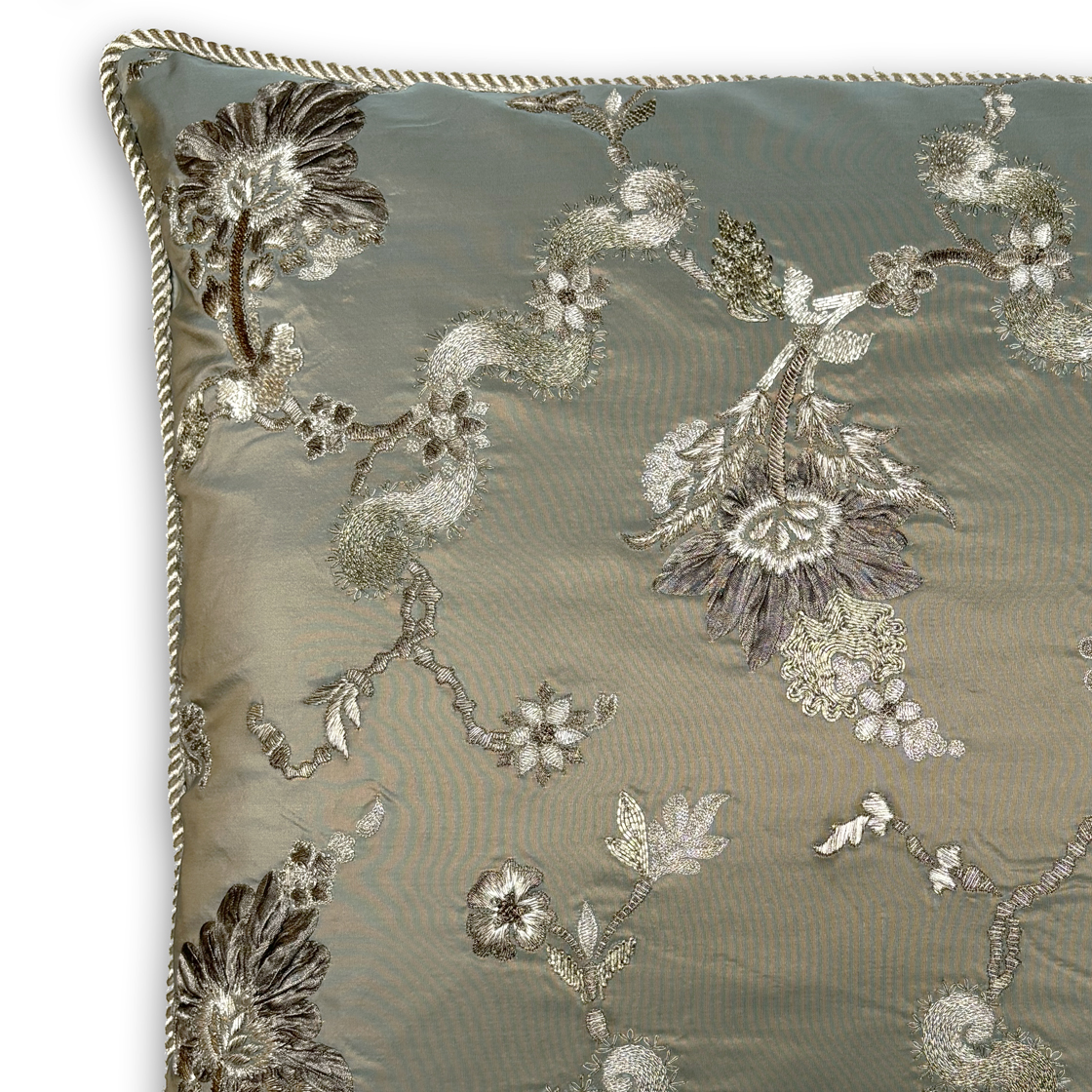 Fidelio cushion - Beaumont & Fletcher