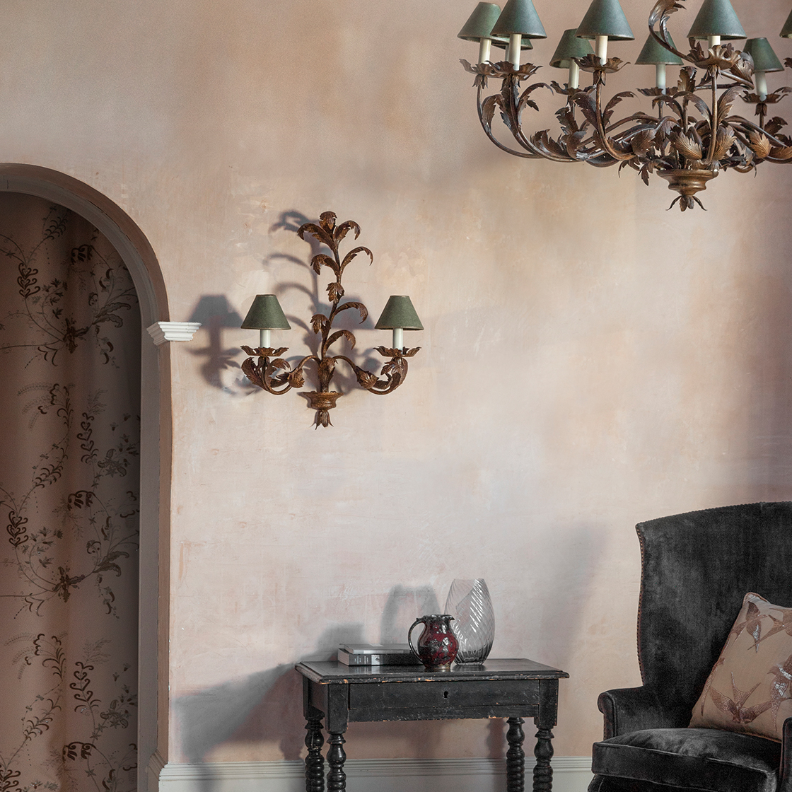 Verona wall light - Beaumont & Fletcher